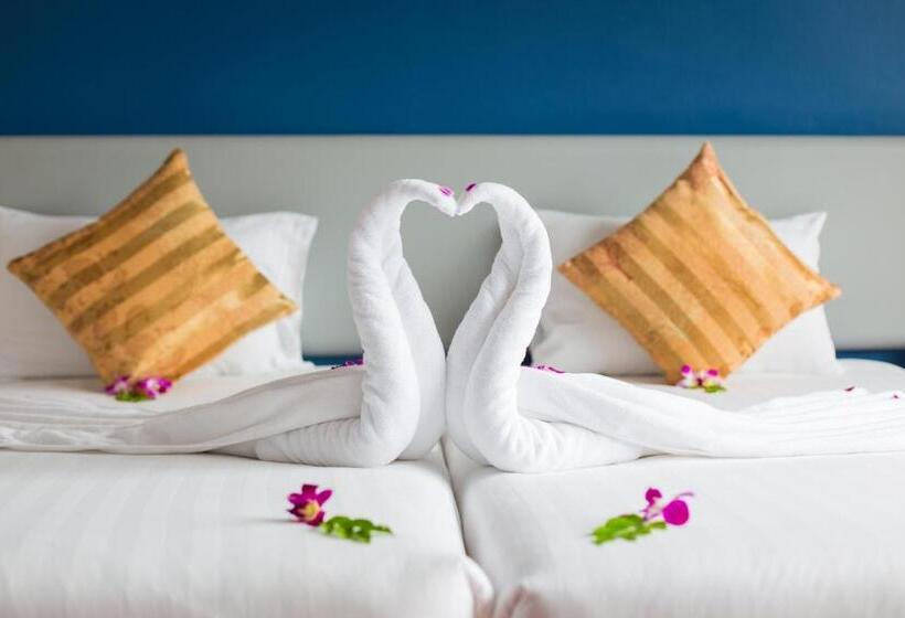 수피리어 패밀리 룸, On Hotel Phuket   Sha