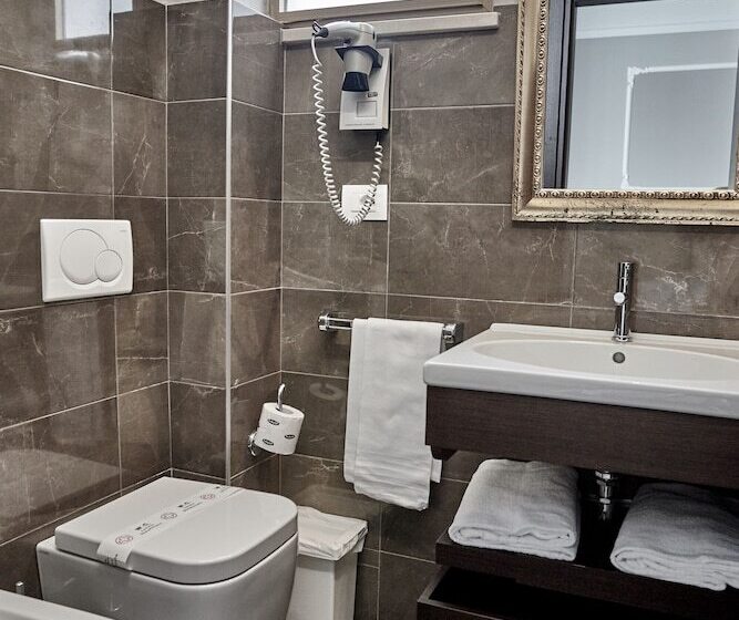 Номер Стандарт Вид на Море, Rouge Hotel International