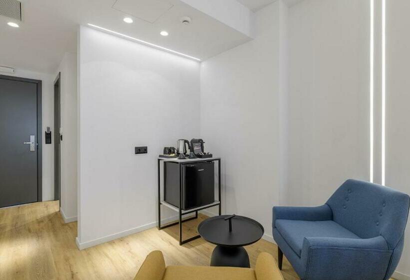 디럭스 스위트, Acropolis Magenta Luxury Suites