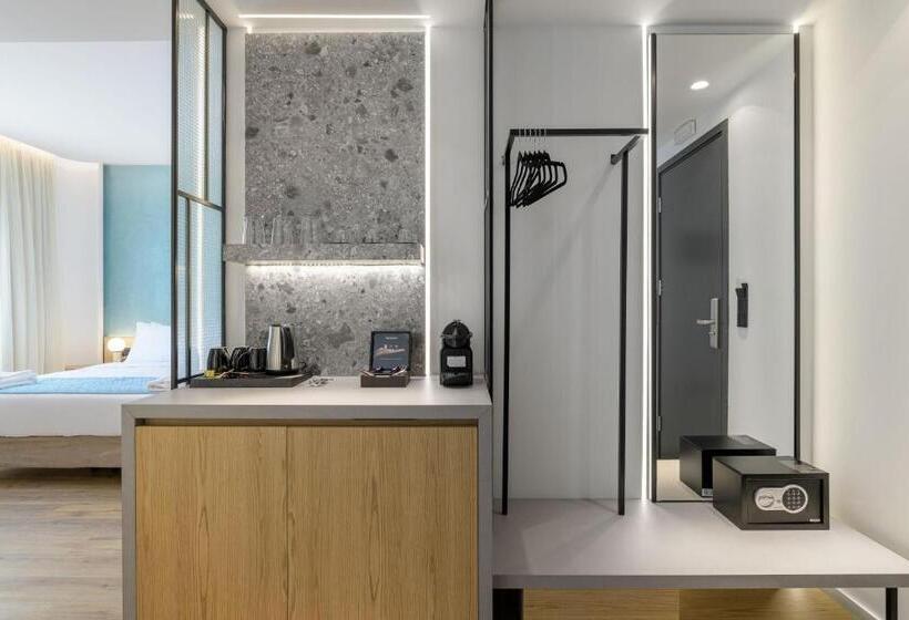 스위트, Acropolis Magenta Luxury Suites