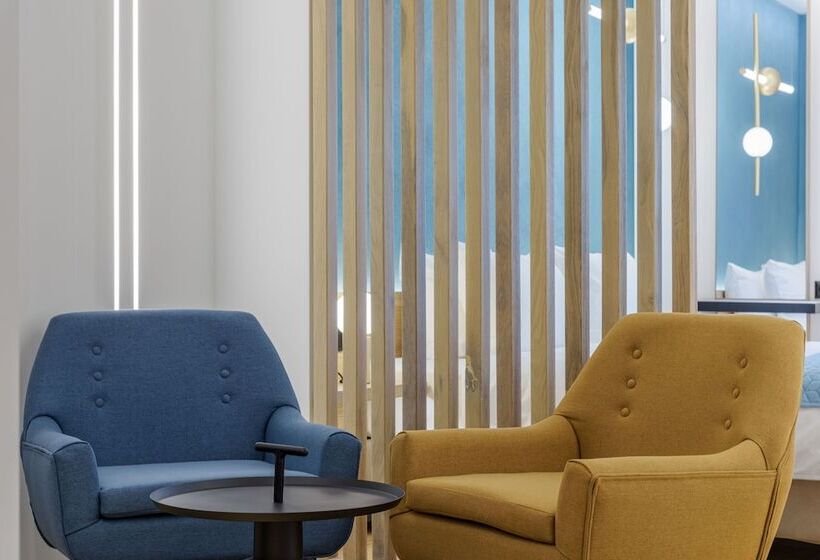 디럭스 스위트, Acropolis Magenta Luxury Suites