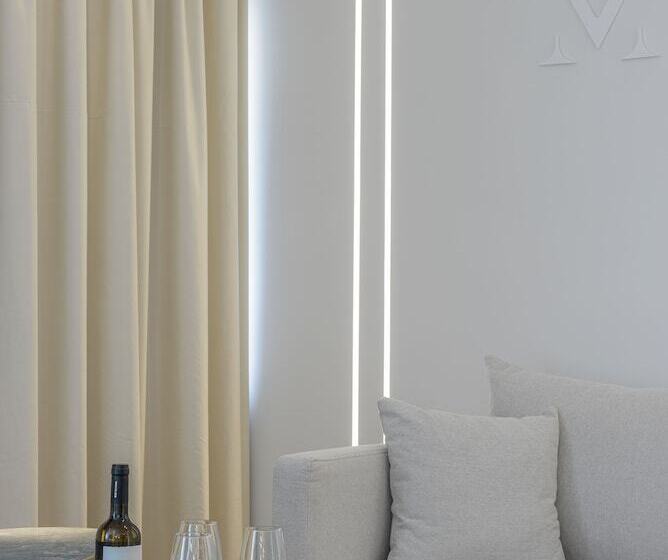 스위트, Acropolis Magenta Luxury Suites
