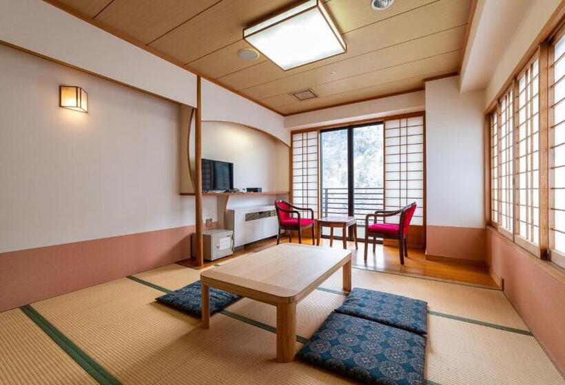 Номер Стандарт, Shiobara Onsen Yashio Lodge