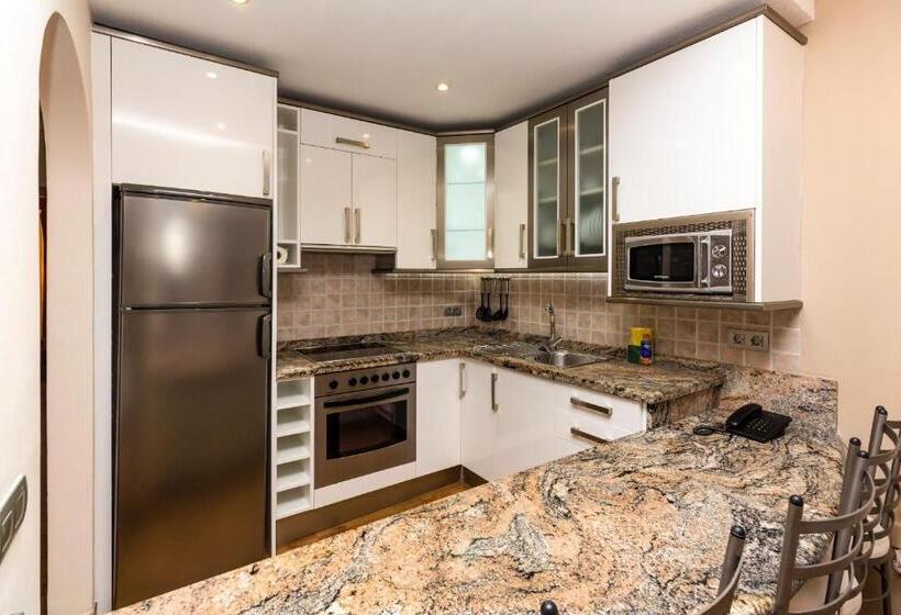 Апартаменты 1 Спальня Вид на Бассейн, Regency Torviscas Apartments And Suites
