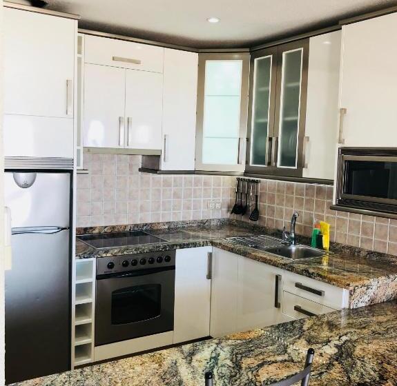 Апартаменты 2 Спальни Вид на Море, Regency Torviscas Apartments And Suites