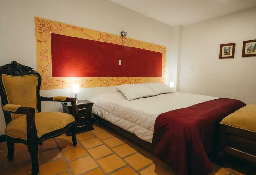 اتاق سوپریور با تخت بزرگ, Casa Lola Hotel Boutique