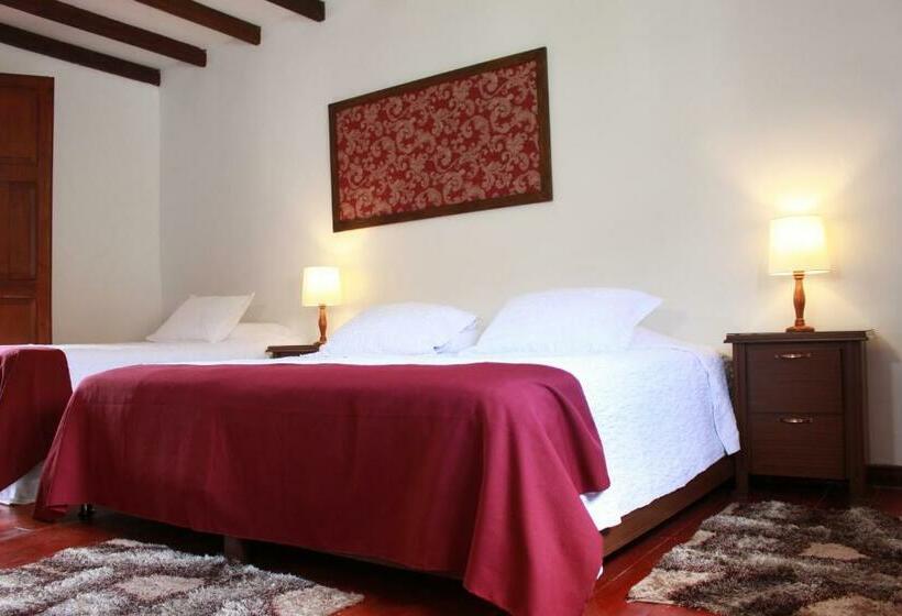 اتاق سوپریور با تخت بزرگ, Casa Lola Hotel Boutique