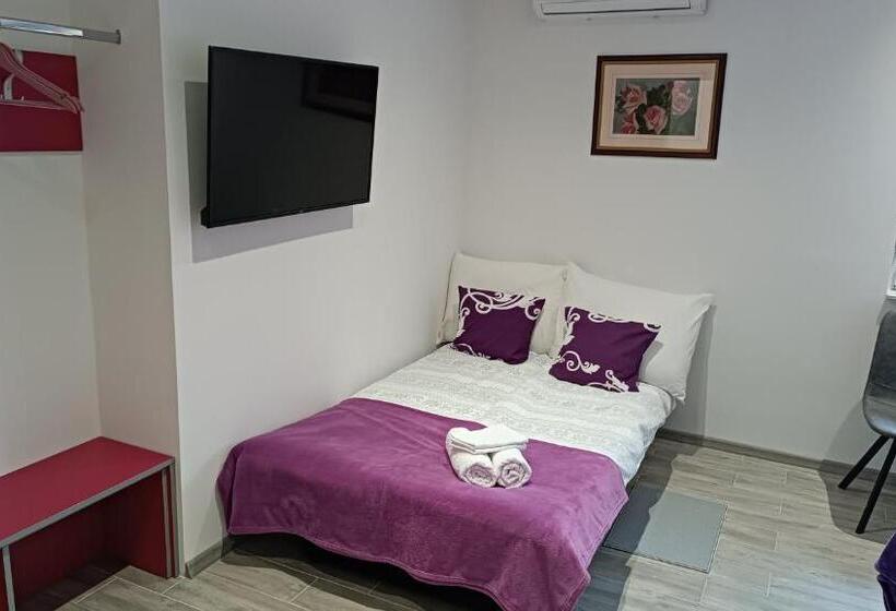 اتاق استاندارد, Rooms Jelak