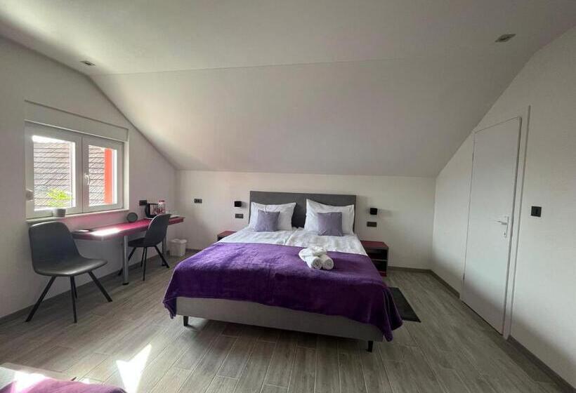 اتاق استاندارد, Rooms Jelak