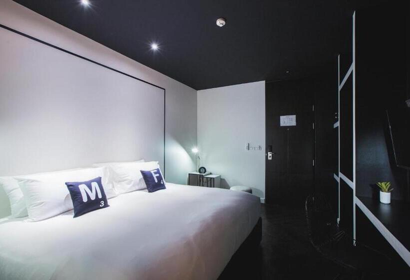 디럭스 룸, Blu Monkey Hub And Hotel Phuket Town  Free All Day Coworking Space