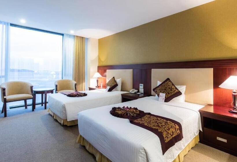 اتاق لوکس با چشم‌انداز دریا, Muong Thanh Grand Nha Trang