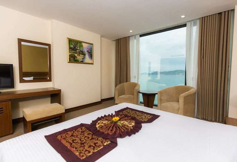اتاق لوکس با چشم‌انداز دریا, Muong Thanh Grand Nha Trang