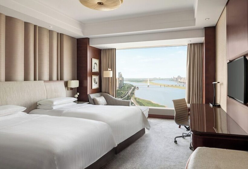Номер Клуб, Shangrila Nanchang