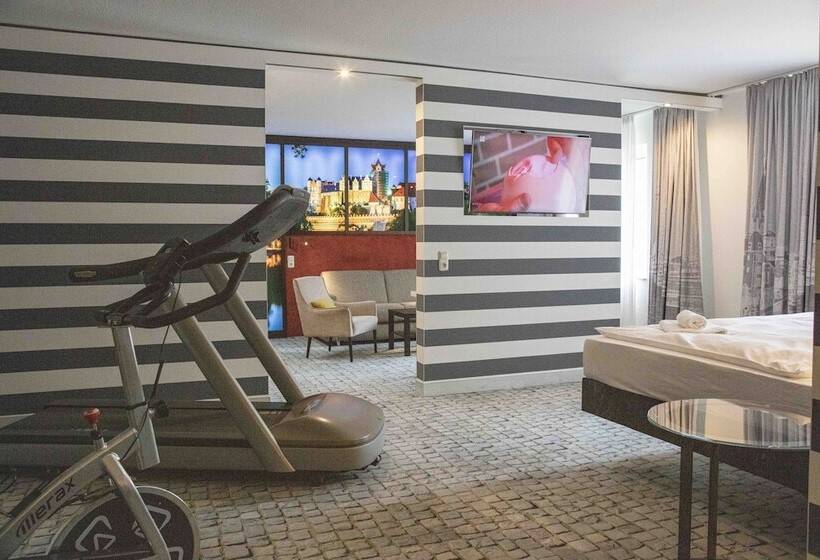스위트, Sl Otel Im Parforcehaus