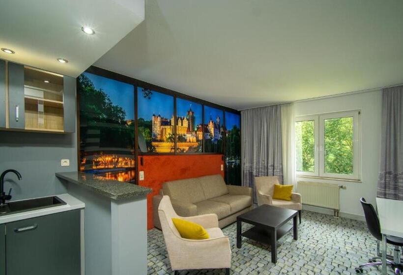 스위트, Sl Otel Im Parforcehaus