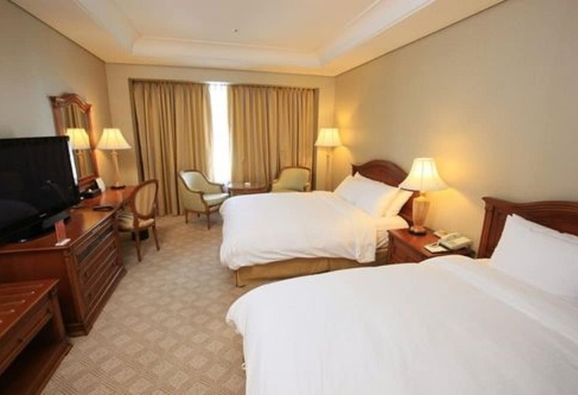 Номер Стандарт Трехместный, High1 Grand Hotel Main Tower