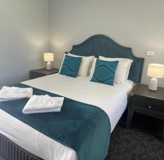 Номер Стандарт, Town & Country Motor Inn