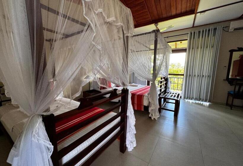Трехместный Номер Deluxe, Peacock Villa