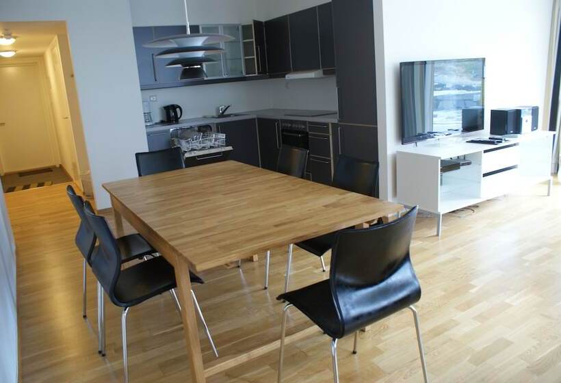 Апартаменты 3 Спальни, Fjordbris
