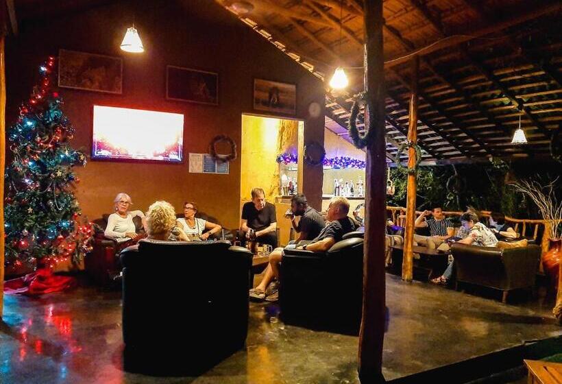 Deluxe-perhehuone, Athgira River Camping   Udawalawe