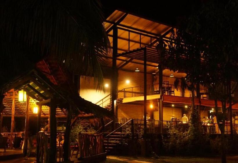 Deluxe-perhehuone, Athgira River Camping   Udawalawe