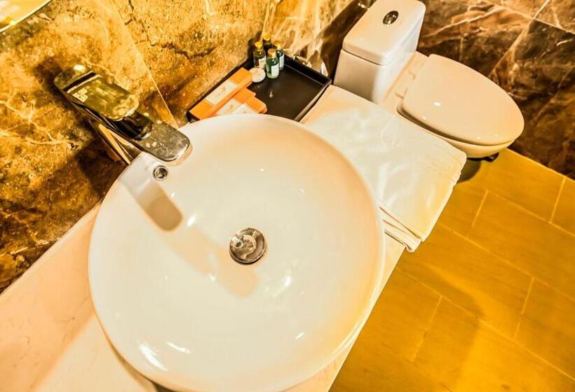 اتاق سوپریور با بالکن, Coral Bay Resort