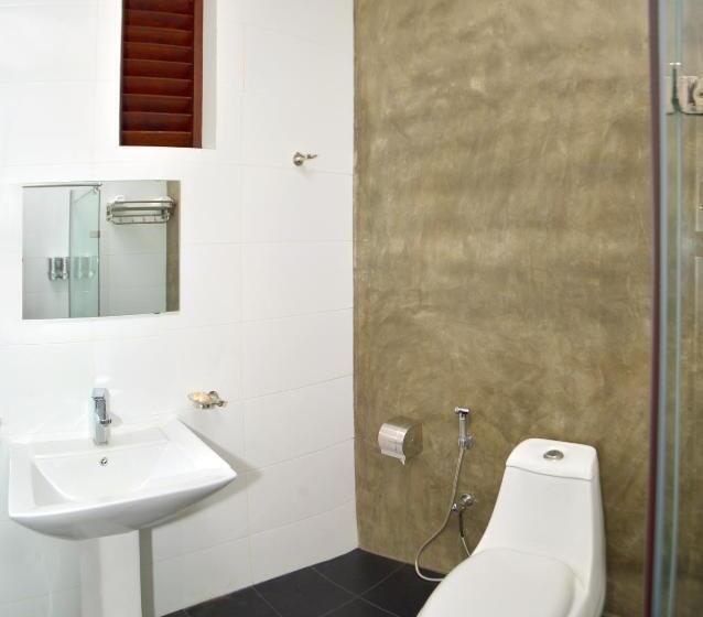 Номер Стандарт, Olanro Hotel Negombo
