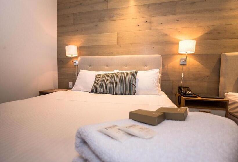 수피리어 트리플 룸, Crown Hotel Surry Hills