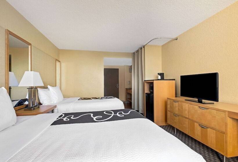 Номер Стандарт 2 Двуспальные Кровати, La Quinta Inn & Suites By Wyndham Sunrise