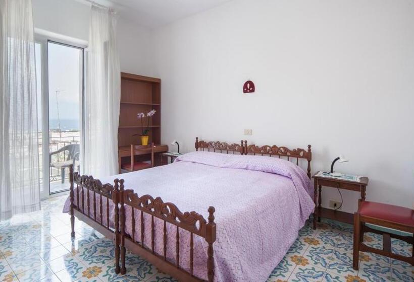 Номер Стандарт с Балконом, B&b Luna Di Miele