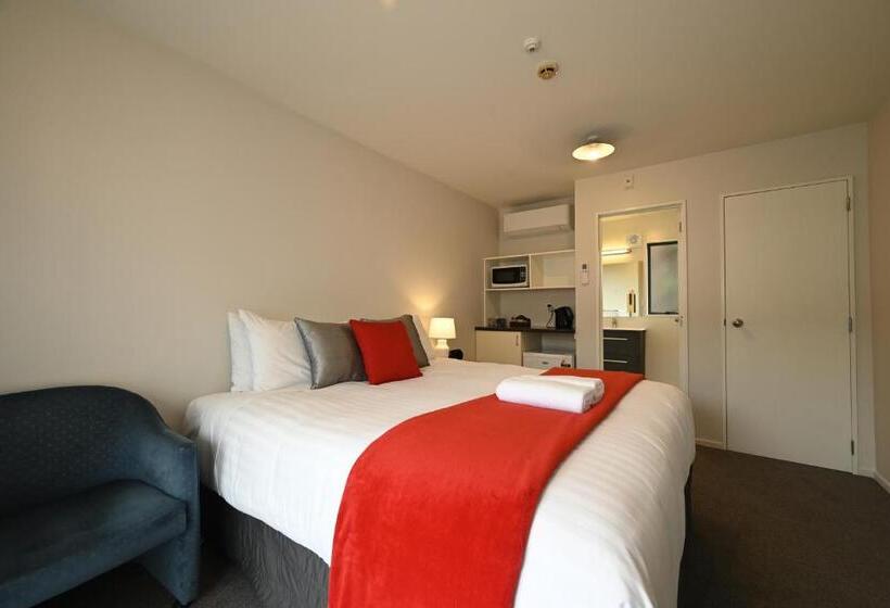 标准工作室, Riccarton Mall Motel