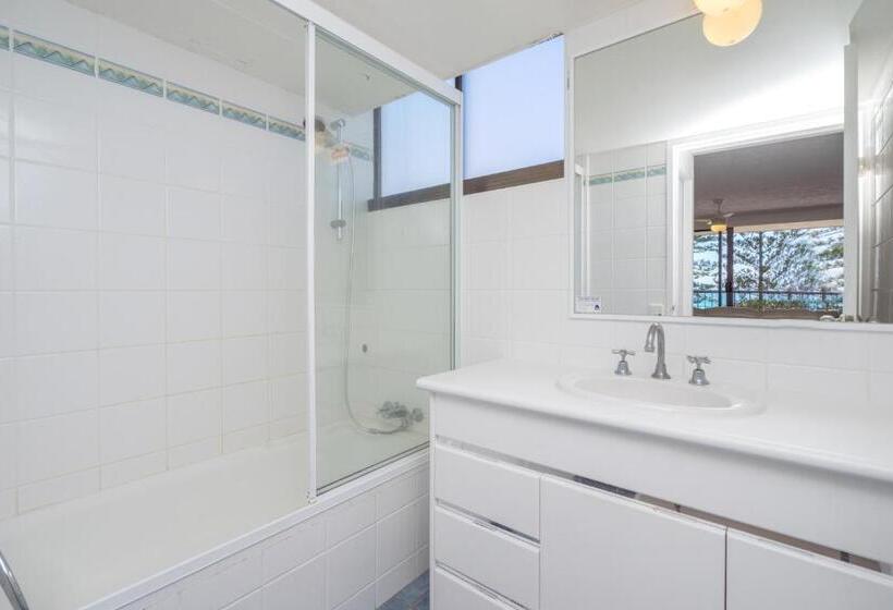 Апартаменты Deluxe 2 Спальни, Columbia Beachfront Apartments On Rainbow Bay