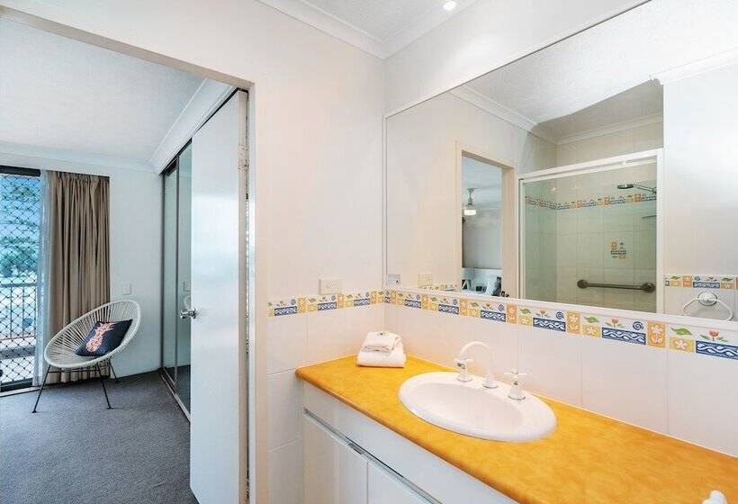 Апартаменты 1 Спальня, Columbia Beachfront Apartments On Rainbow Bay