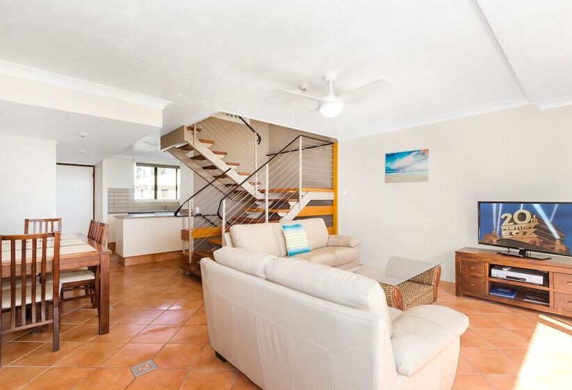 Апартаменты 1 Спальня, Columbia Beachfront Apartments On Rainbow Bay