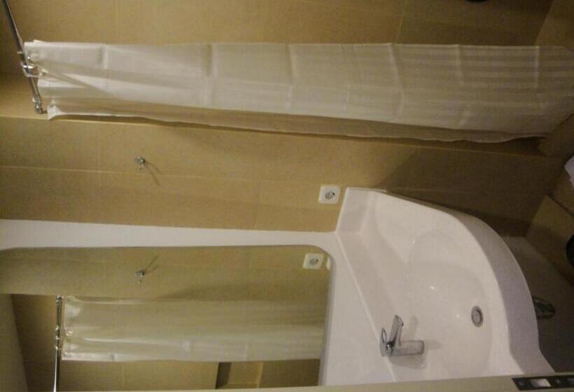اتاق استاندارد, Top Hotel Manado By Gran Puri