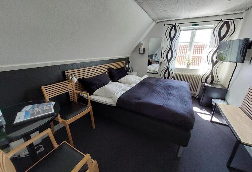 Номер Стандарт Совместная Ванная, Toftegården Guesthouse   Rooms