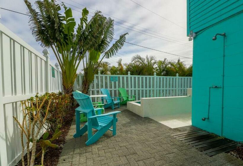 דירת חדר, Bay View Inn 202