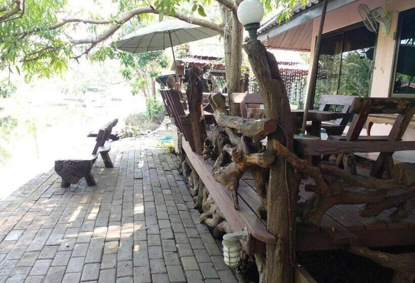 샬레, Baansuanleelawadee Resort Amphawa