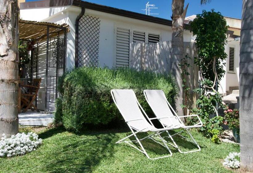 اتاق لوکس با چشم‌انداز باغ, Villa Volli Three Rooms