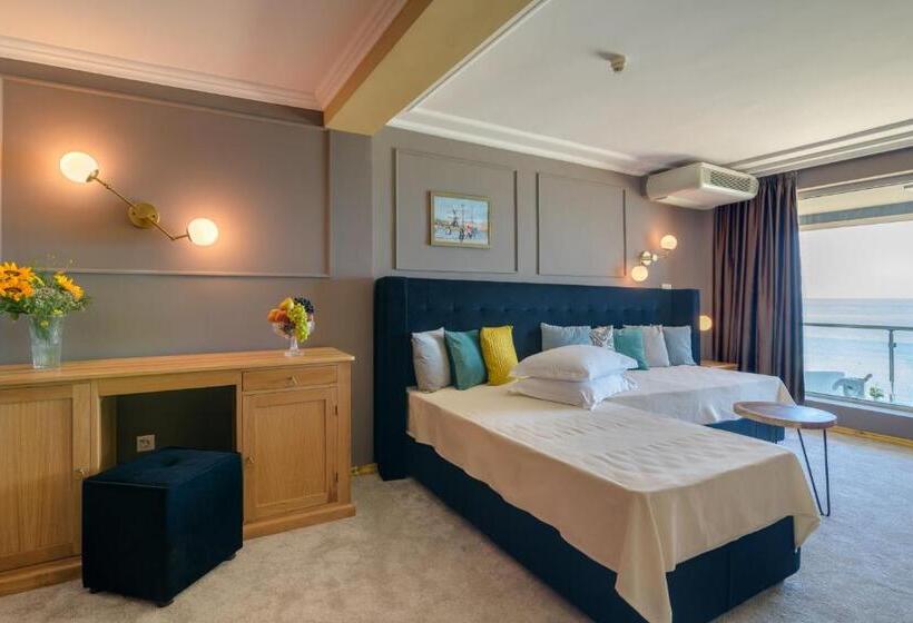 Семейный Номер, Marina Hotel, Sunny Day