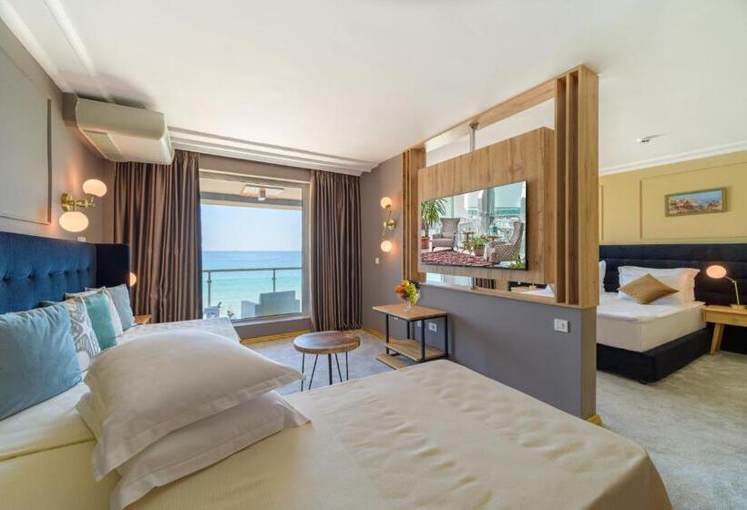 패밀리 룸, Marina Hotel, Sunny Day