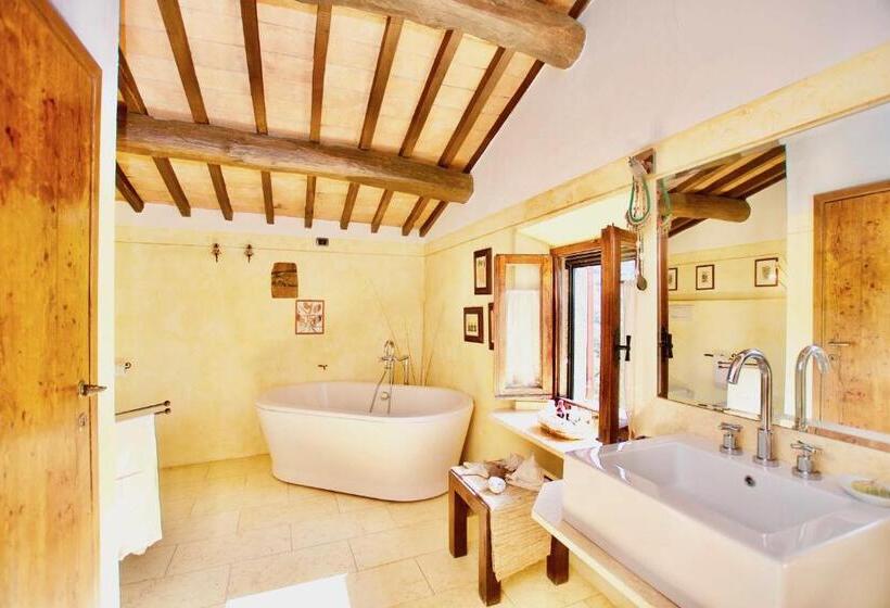 Апартаменты 3 Спальни, Borgo Solamore