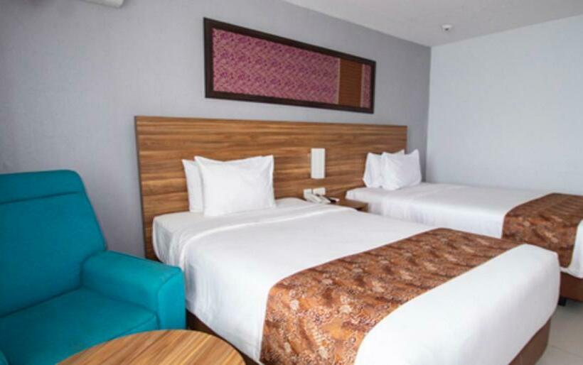 Номер Deluxe, Grand Inna Samudra Beach