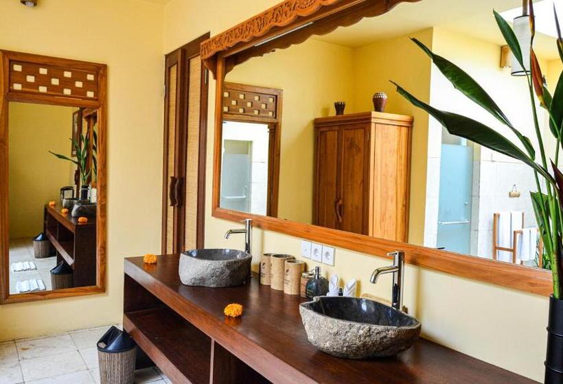 Люкс Повышенной Комфортности, Munduk Moding Plantation Nature Resort