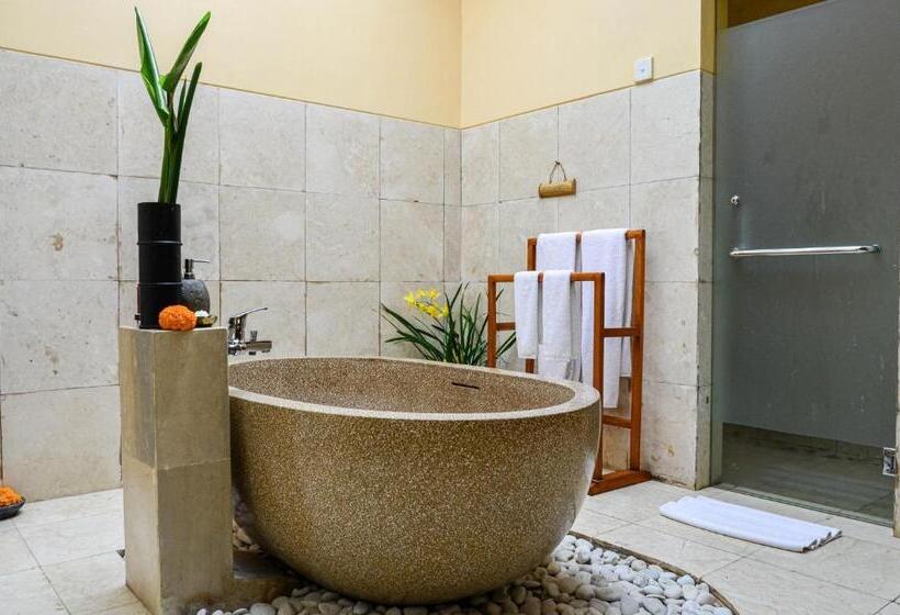 Люкс Повышенной Комфортности, Munduk Moding Plantation Nature Resort