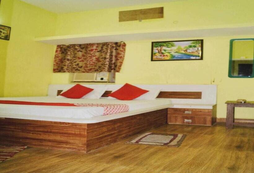 اتاق کلاسیک سه تخته, Oyo Flagship 81203 Sai Kripa Guest House