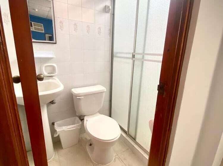 Номер Стандарт, Hostal Cigarra