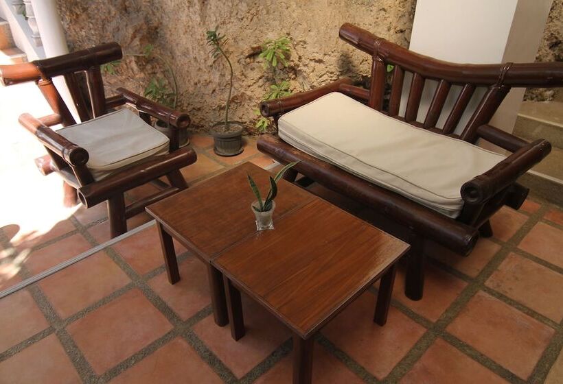 اتاق سوپریور, Greenyard Inn