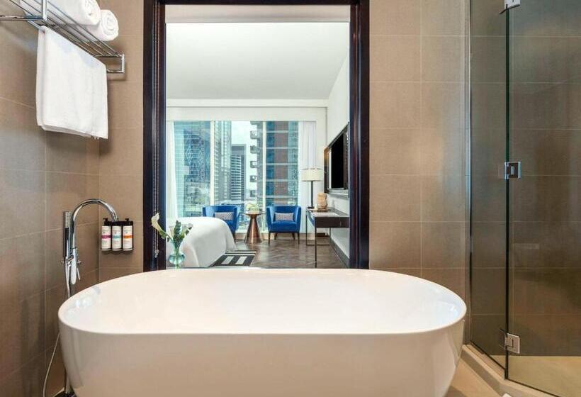 Люкс Повышенной Комфортности, Pullman Dubai Downtown