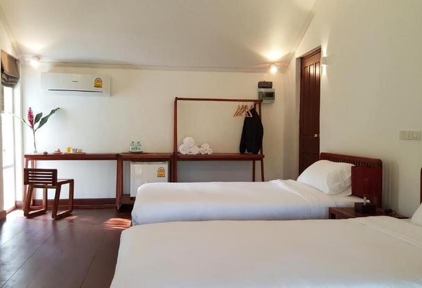 디럭스 방갈로, Vang Vieng Eco Lodge